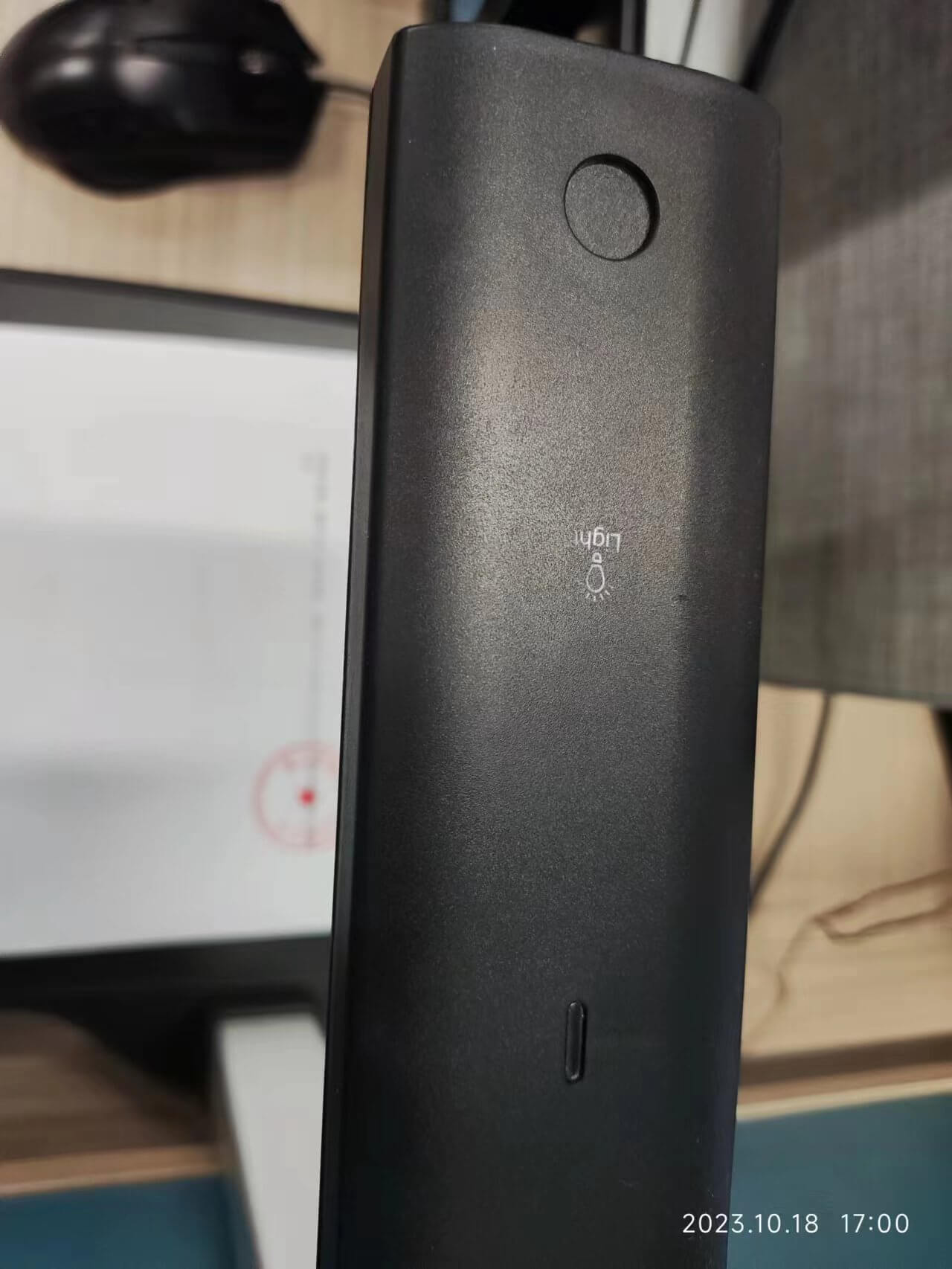 高拍儀燈開(kāi)關(guān)在哪？
